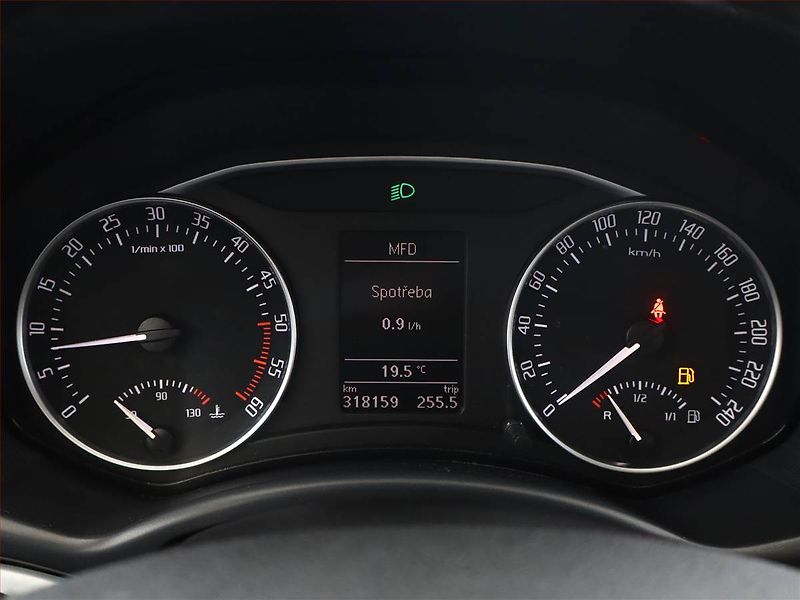 Škoda Octavia (2011) Scout 2.0 TDI, 4X4, Tempomat - fotka 9 z 16
