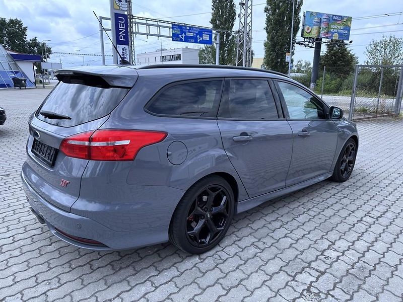 Ford Focus ST 2.0 EB 184 kW Nové rozvody - fotka 5 z 20