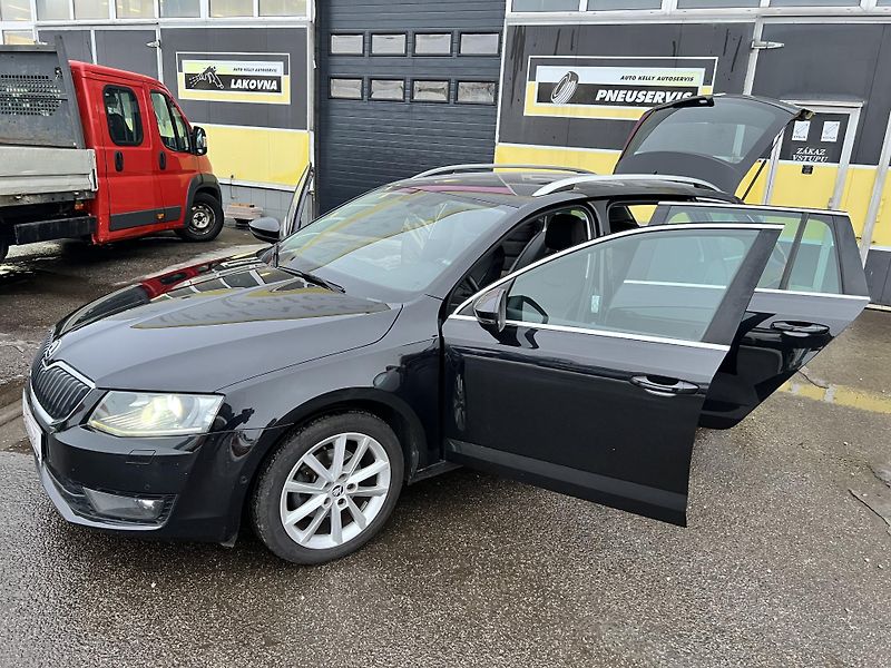 Škoda Octavia 2.0TDI 110KW,4x4,KůŽE,NAVI,XEN - fotka 25 z 45