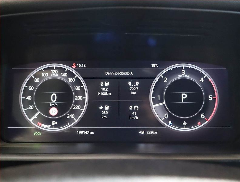 Land Rover Discovery (2018) 3.0 Td6 - fotka 11 z 26