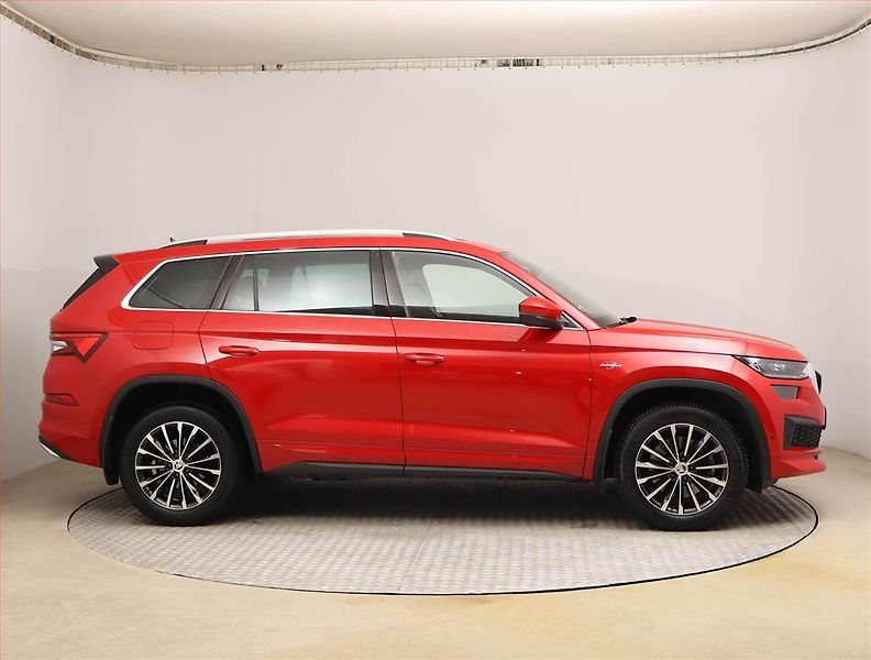 Škoda Kodiaq (2022) 2.0 TDI - fotka 6 z 28