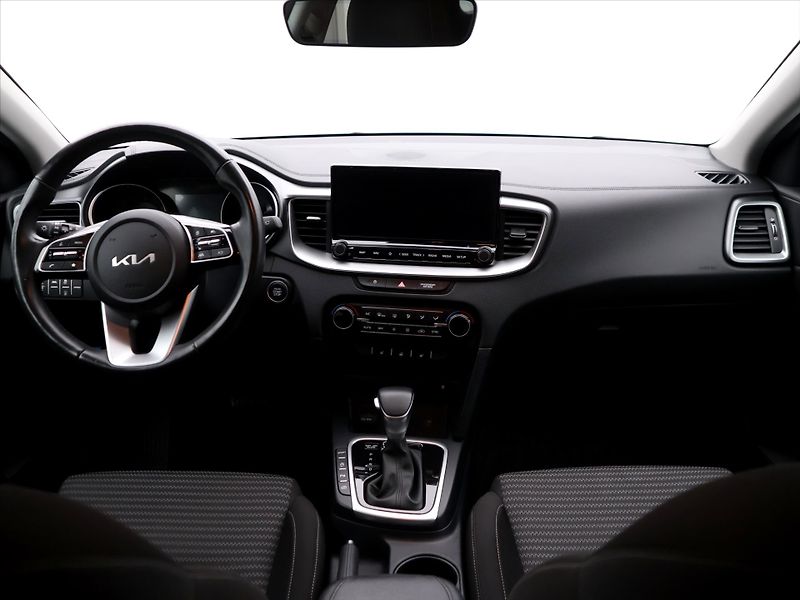 Kia Ceed 1,5 118 kW T-GDI CZ Zaruka LED - fotka 25 z 32