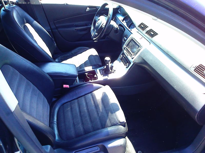 Volkswagen Passat 2.0TDi, 125kW, klima - fotka 12 z 29