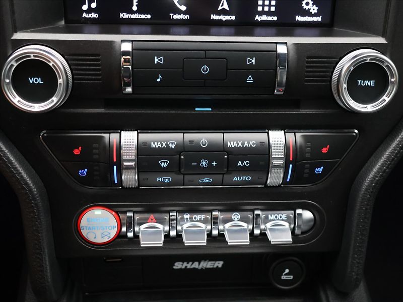 Ford Mustang 2,3 EB 233kW Kůže Navi CZ - fotka 19 z 27