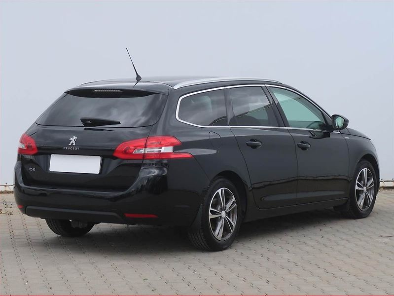 Peugeot 308 (2016) 1.2 e-THP, Serv.kniha - fotka 5 z 17