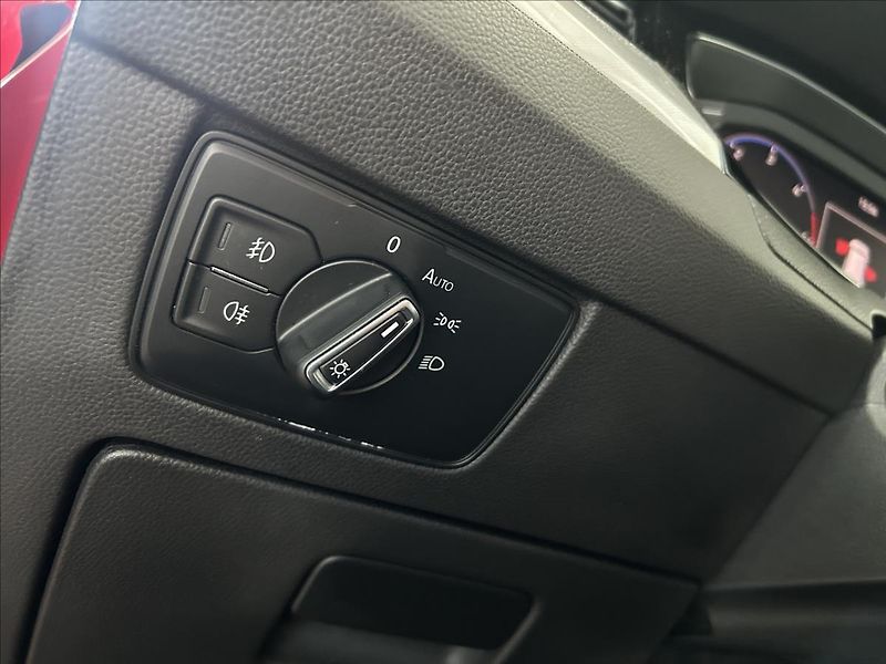 Volkswagen Passat 2,0   TDI 90kW,DSG,SERVISKA,AC - fotka 11 z 33