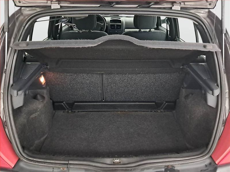 Renault Clio (2003) 1.4 16V , Automat, po STK - fotka 13 z 16