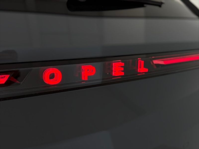Opel Grandland (2025) 1.2 GS 1.2 TURBO 107 kW eDCT6 - fotka 7 z 14