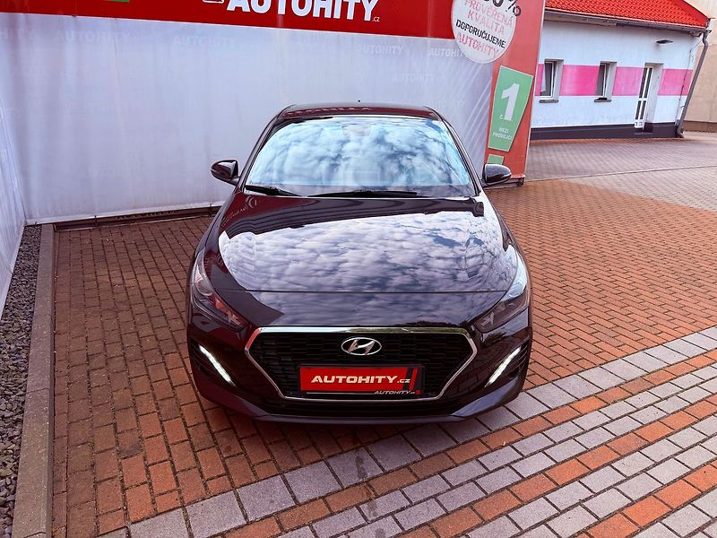 Hyundai i30 1.4 T-GDi Trend, Serviska - fotka 2 z 27