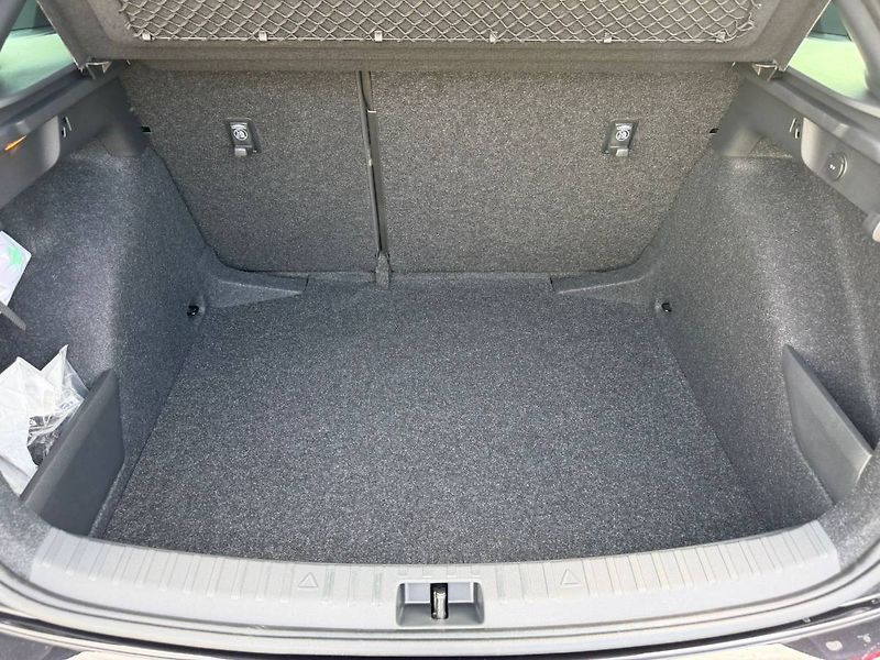Škoda Scala Monte Carlo 1,0 TSI 85 kW 6° M - fotka 13 z 41