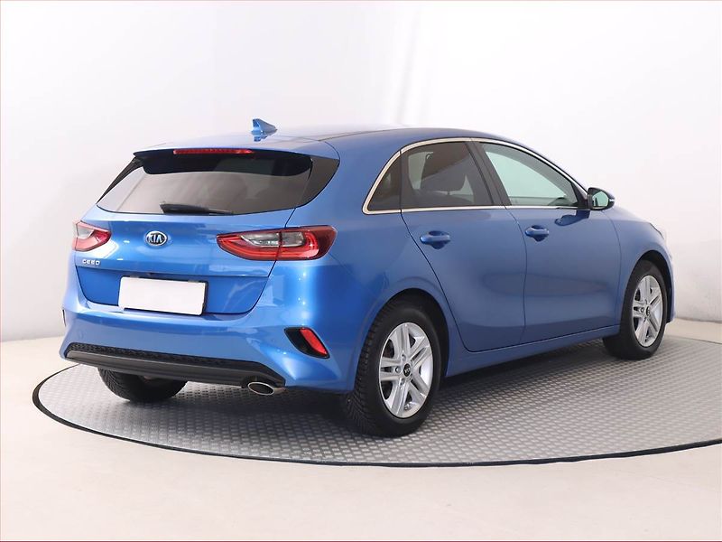 Kia Ceed (2018) Gold 1.4 T-GDI, Automat - fotka 5 z 22
