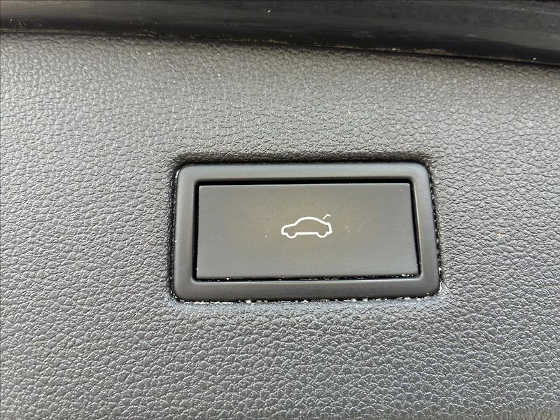 Seat Tarraco 2,0 TDI FR MANUÁL TAŽNÉ KAMERA - fotka 17 z 37