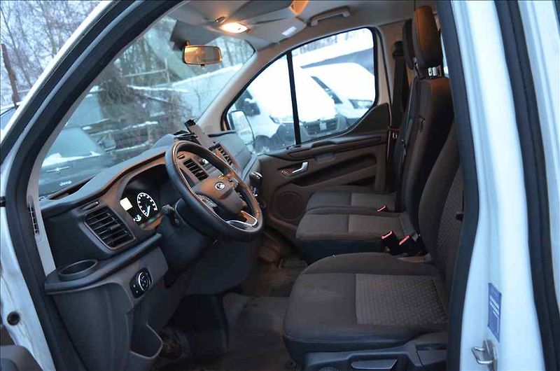 Ford Transit (2022) CUSTOM 2,0 D - fotka 12 z 16