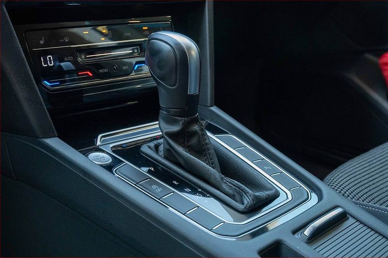 Volkswagen Arteon (2023) 2.0 TDI - fotka 13 z 21