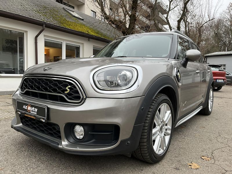 Mini Countryman (2019) COOPER SE ALL4 - fotka 6 z 37