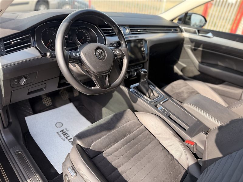 Volkswagen Passat 2,0 110kW R-LINE 93tKm ČR DPH - fotka 15 z 41