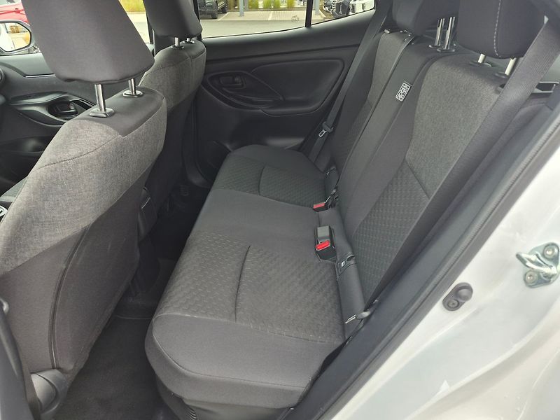 Toyota Yaris Cross 1,5 HEV FWD Style - fotka 6 z 18