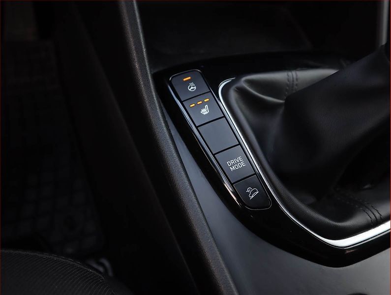 Hyundai Tucson (2021) 1.6 T-GDI 48V MHEV - fotka 22 z 22