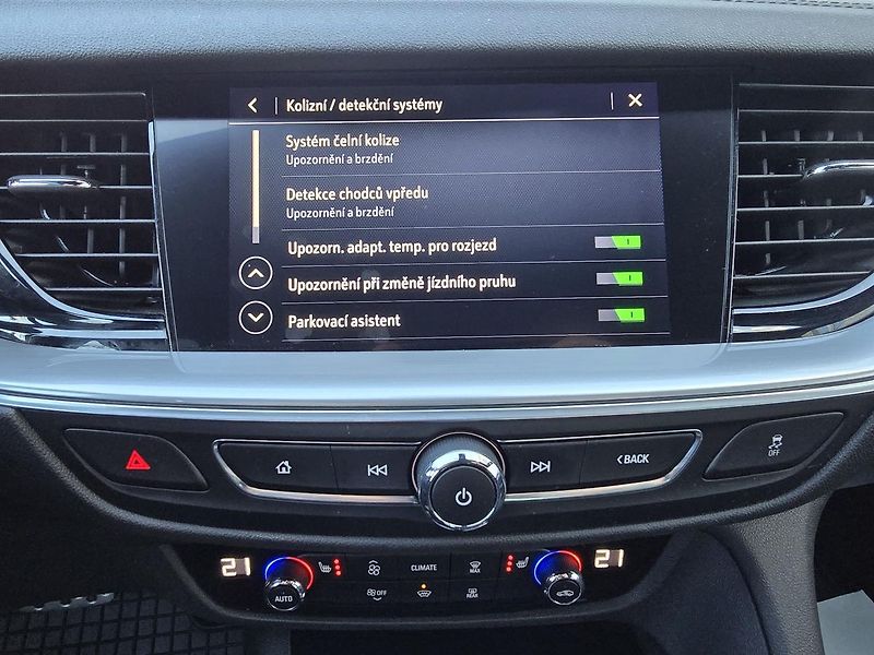 Opel Insignia 128kW 4x4 AUT Ultimate ST -DPH - fotka 18 z 40