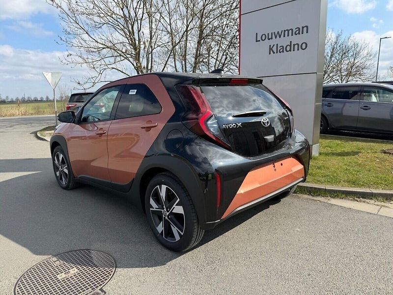 Toyota Aygo 1.5HEV Style - fotka 2 z 7