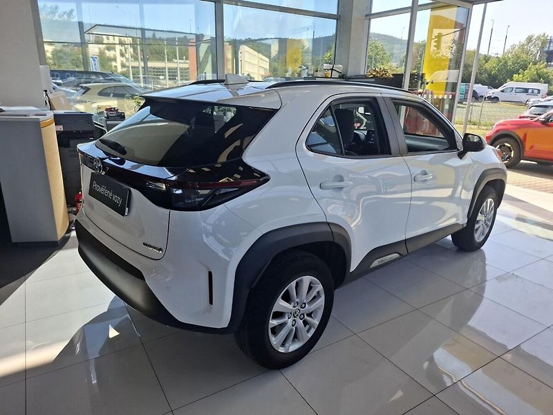 Toyota Yaris Cross 1.5HEV 68kW 2023 - fotka 3 z 11