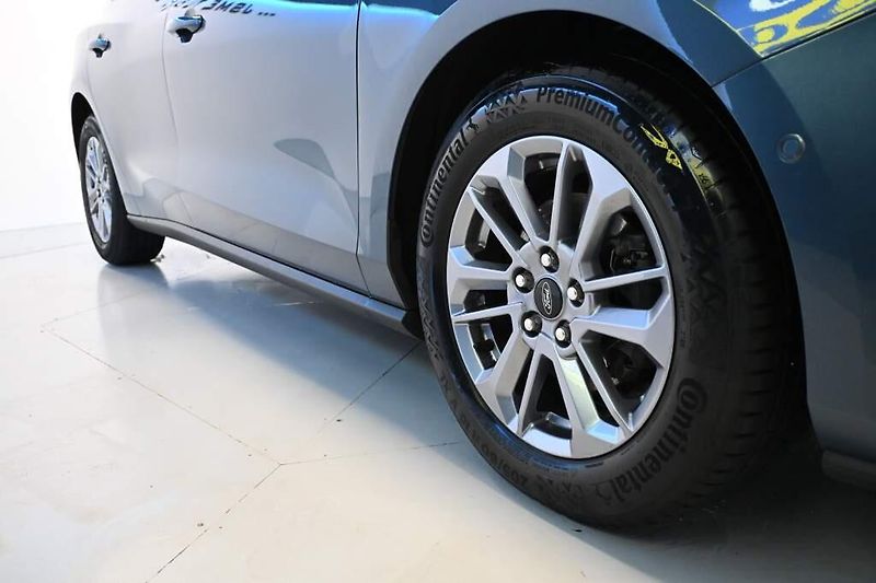 Ford Focus (2022) 1.5 ACTIVE LED Kamera ECOBLUE - fotka 31 z 33
