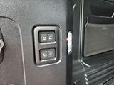 Land Rover Defender 3,0 110 D300 HSE - náhled 12