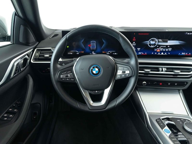 BMW i4 eDrive40 Gran Coupé - fotka 13 z 21