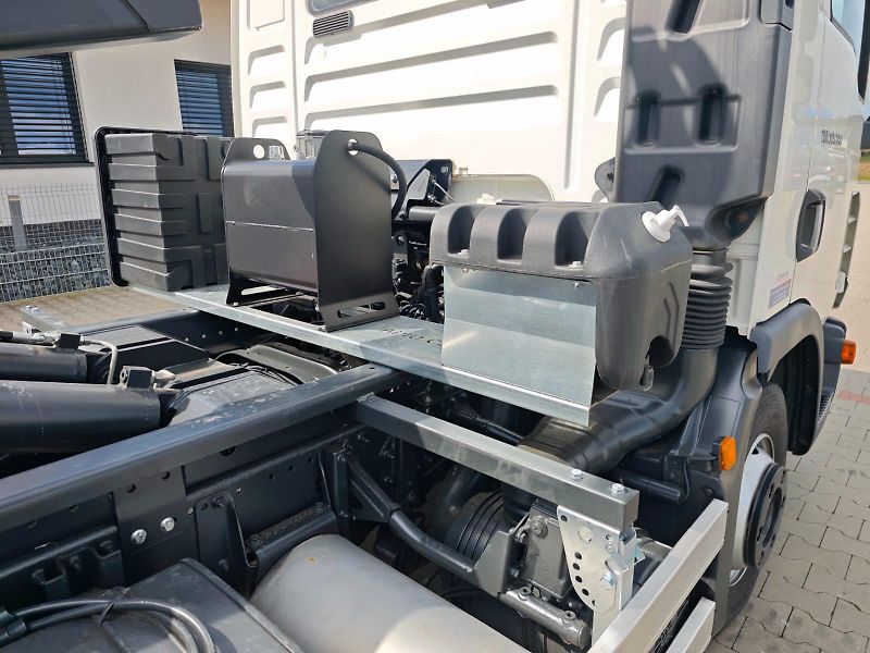 MAN TGL 12.220 NOVÝ 8t hákový nosič  - fotka 20 z 26