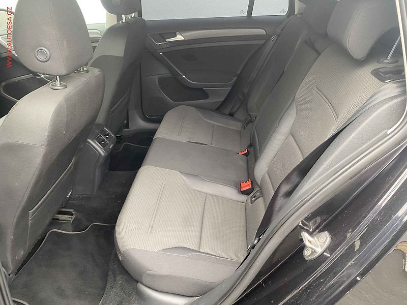 Volkswagen Golf (2019) 2.0 TDi, Comfortline, DSG - fotka 10 z 18