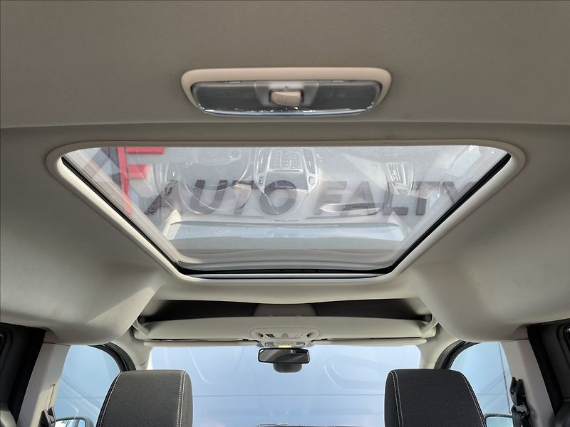 Ford Tourneo 1,5 TDCi ZÁRUKA 7.MÍST,ČR. - fotka 11 z 24