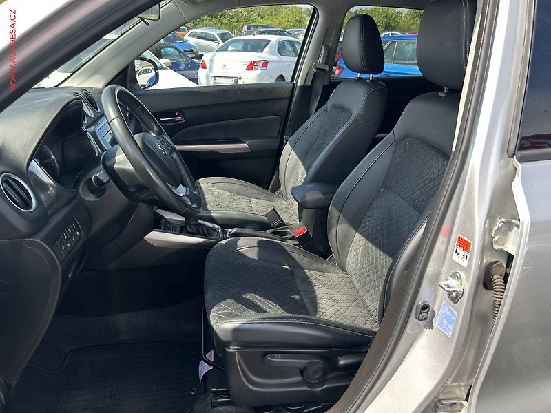 Suzuki Vitara (2020) 1.4 T, 1.maj,ČR, Elegance - fotka 9 z 18
