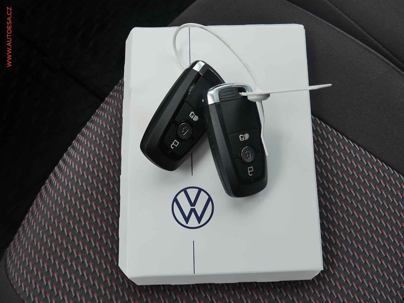Volkswagen Transporter (2025) 2.0TDi L2 6míst, 1.maj,ČR - fotka 16 z 17