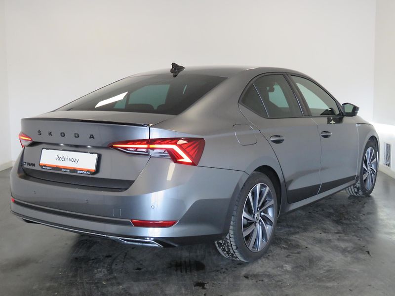 Škoda Octavia - fotka 2 z 25