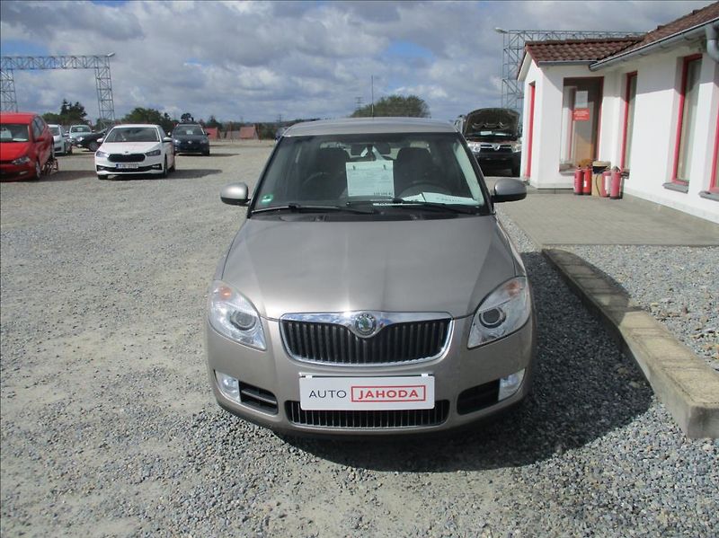 Škoda Fabia 1,4 i 16v, klima,servis,1.maj, - fotka 2 z 33
