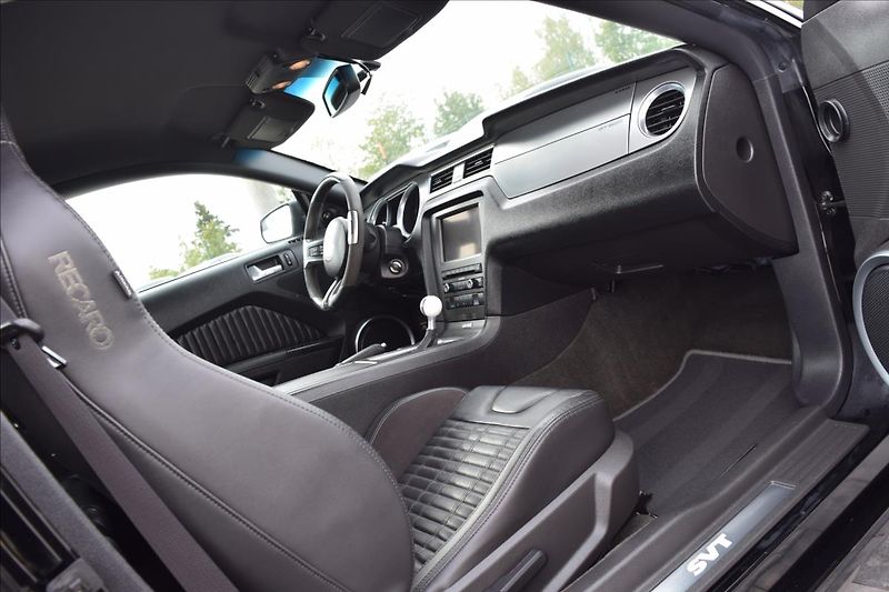 Ford Mustang 5,8 SHELBY GT500 485KW EU VERZ - fotka 19 z 43