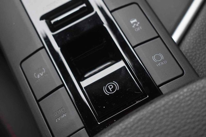 Toyota C-HR ve druhé generaci je opravdu pohledný vůz