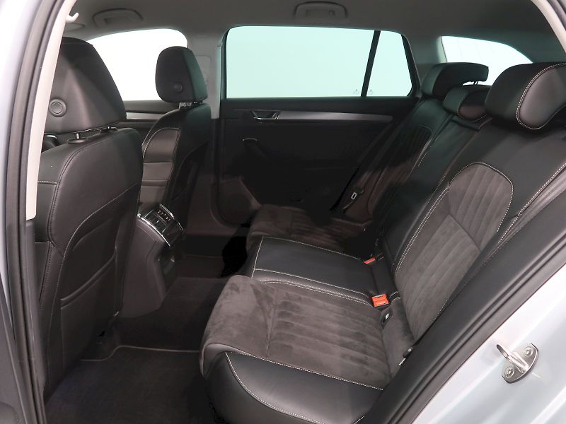 Škoda Superb (2022) STYLE 2.0TDI 147KW 4x4 DSG TAŽ - fotka 16 z 40