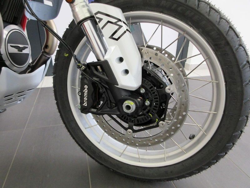 Moto Guzzi (2026) V85 TT E5+ - fotka 5 z 8