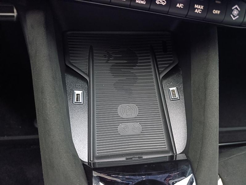 Alfa Romeo Junior (2026) Elettrica Sport Speciale 156k - fotka 26 z 30