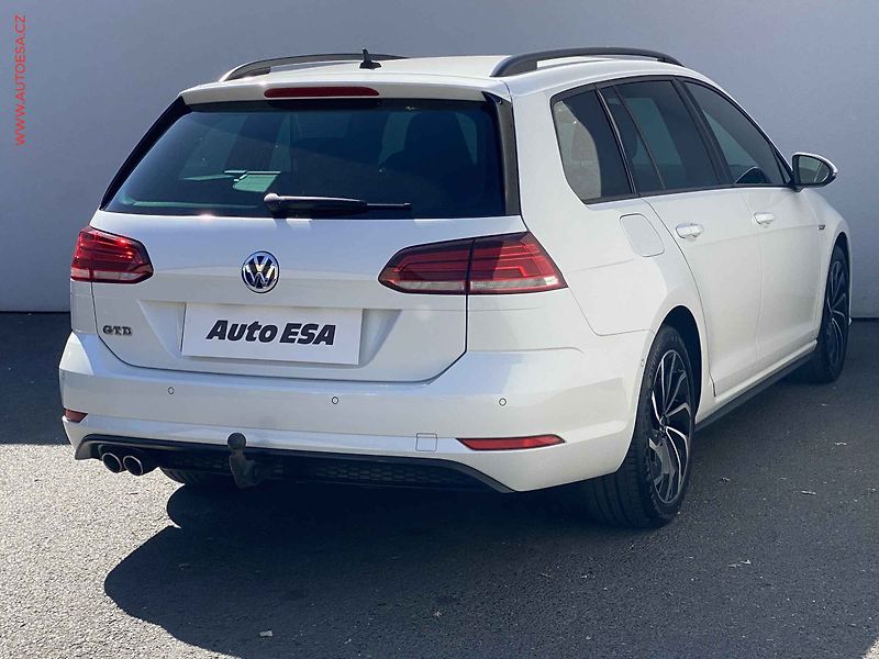 Volkswagen Golf (2017) 2.0 TDi, GTD, LED, Webasto - fotka 4 z 20