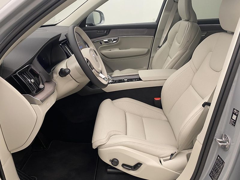 Volvo XC90 (2026) B5 AWD AUT BRIGHT PLUS 7míst - fotka 3 z 55