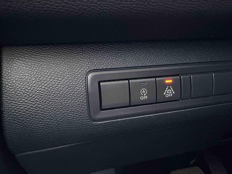 Peugeot 308 (2018) Allure 1.6 BlueHDi EAT6 - fotka 14 z 41