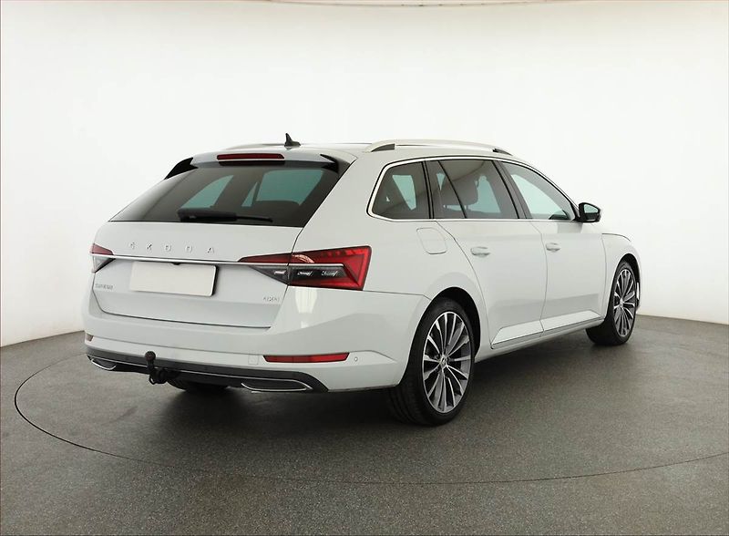 Škoda Superb (2023) Laurin&Klement 2.0 TDI - fotka 5 z 21