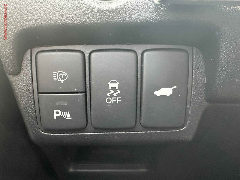 Honda CR-V (2014) 2.0 i-VTEC 4x4, Bixen, navi - fotka 16 z 21