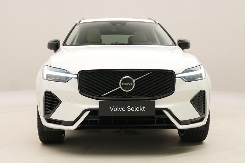 Volvo XC60 T8 AWD RECHARGE DARK ULTRA CZ - fotka 16 z 66