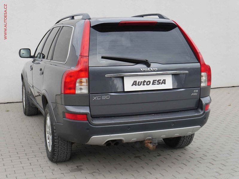 Volvo XC90 (2007) 2.4 D5 4x4, ČR, AT, xenon - fotka 6 z 17
