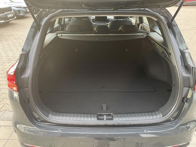 Kia Ceed SW (2025) 1,5T-GDi   SPIN 