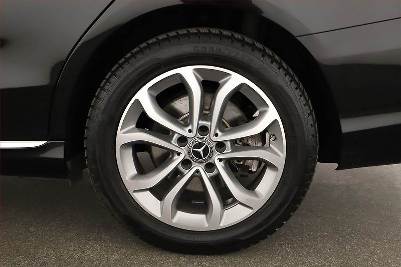 Mercedes-Benz Třídy C (2017) C 200 4MATIC, 4X4, Automat - fotka 12 z 21