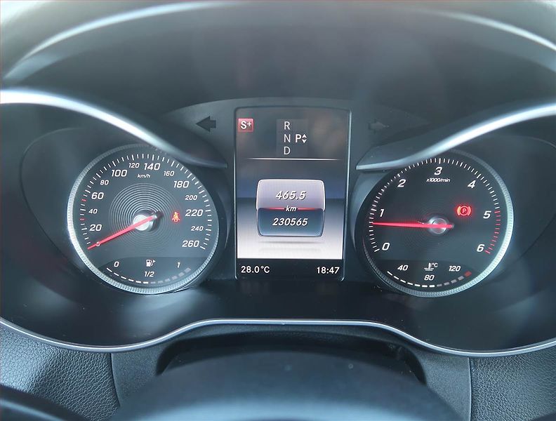 Mercedes-Benz Třídy C (2017) C 220 d 4MATIC , 4X4, Automat - fotka 11 z 14